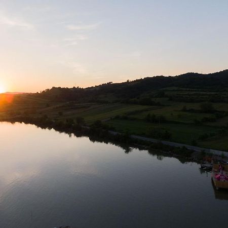 La Pescador Dd Otel Berzasca Dış mekan fotoğraf